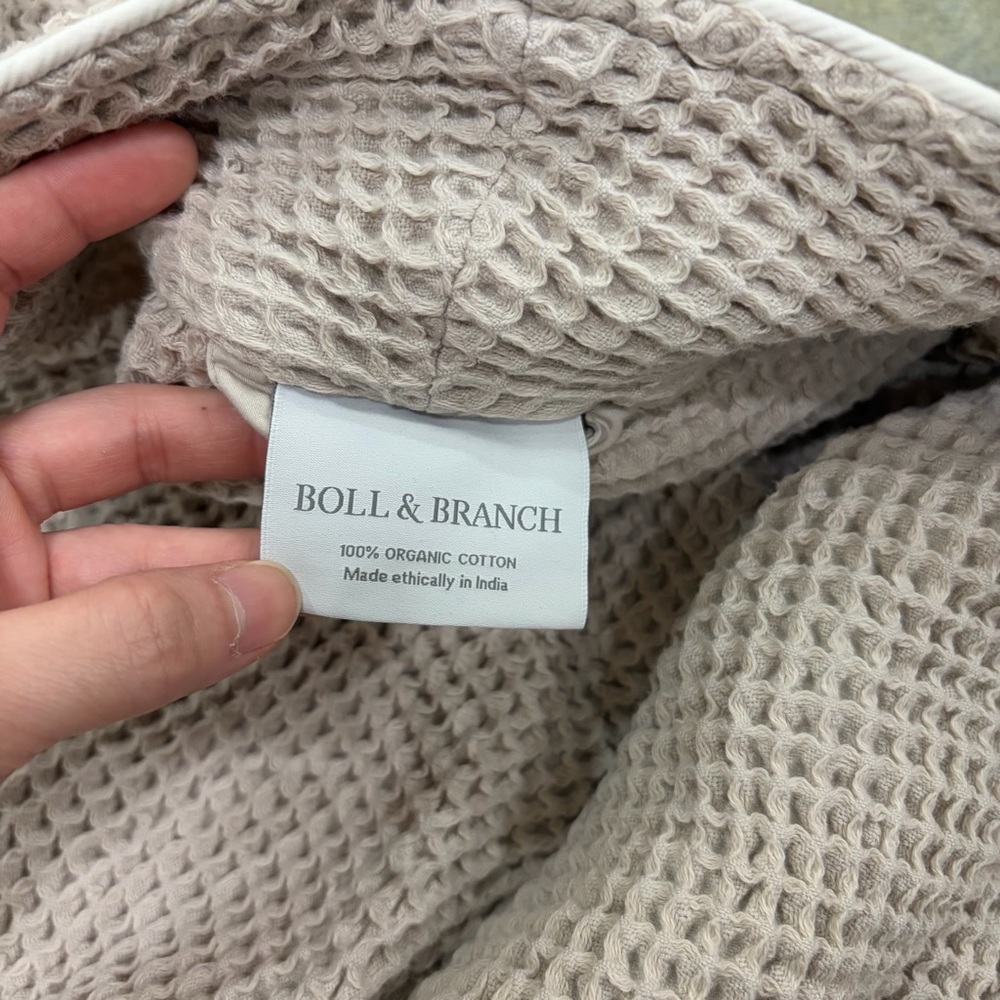 BOLL & BRANCH ORGANIC COTTON WAFFLE BATH ROBE Tan  Women’s Sz M Cozy Comfy Read! - Picture 6 of 8